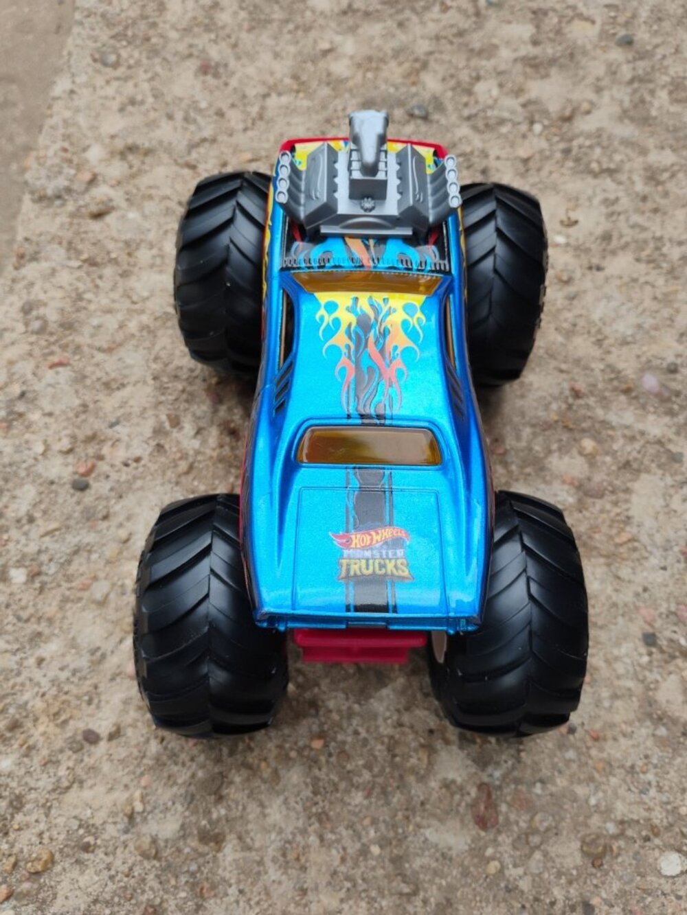 Giant Hot Wheel Off-Road On-Road GWL 14 Monster Truck Flames Die Cast Toy Care - Picture 11 of 14